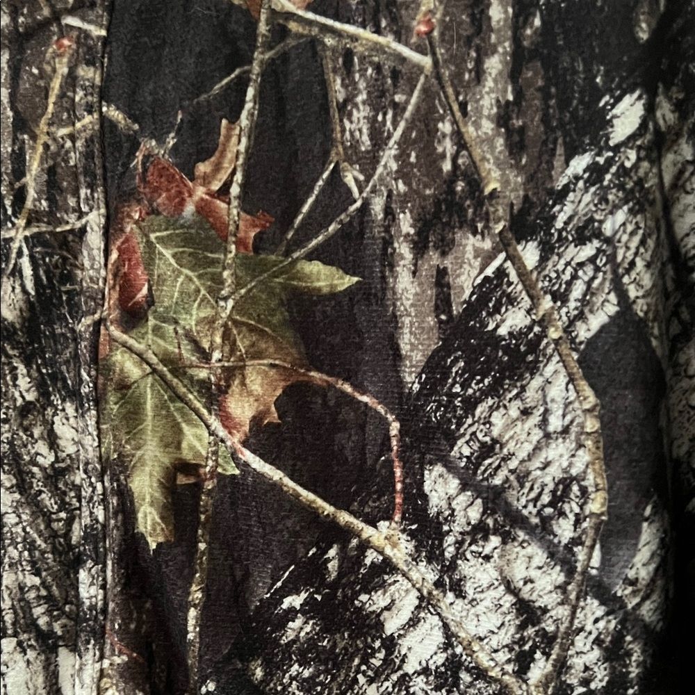 Cabela's Whitetail Real Tree Camo Hooded Gore-Tex Hunting Jacket in Size XL - Picture 4 of 16